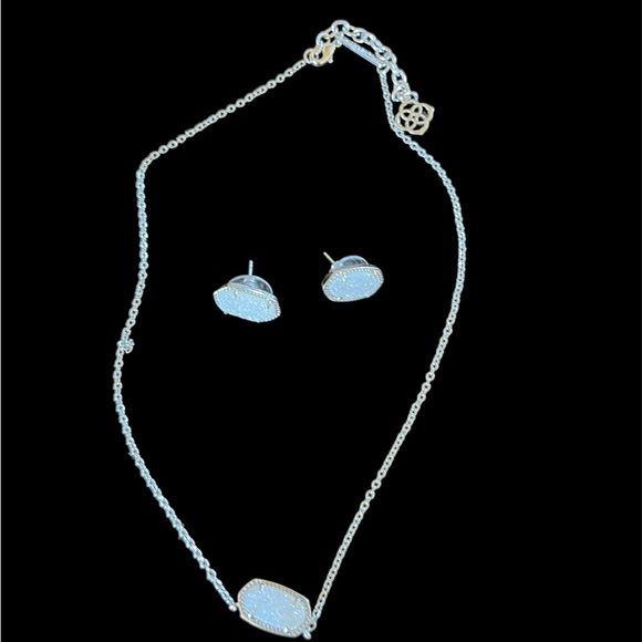 Kendra Scott, Grayson Earrings, white and silver studs with matching necklace - Picture 6 of 6